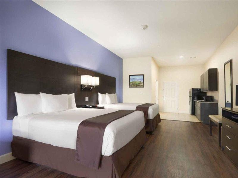 Days Inn & Suites By Wyndham Galveston West/Seawall Exterior foto