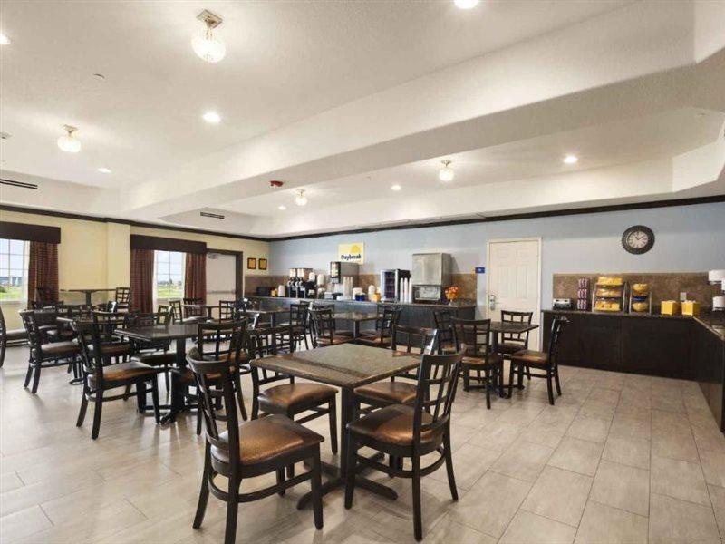 Days Inn & Suites By Wyndham Galveston West/Seawall Exterior foto