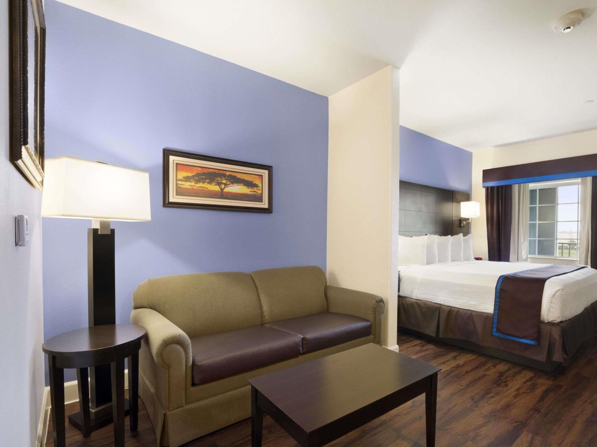 Days Inn & Suites By Wyndham Galveston West/Seawall Exterior foto